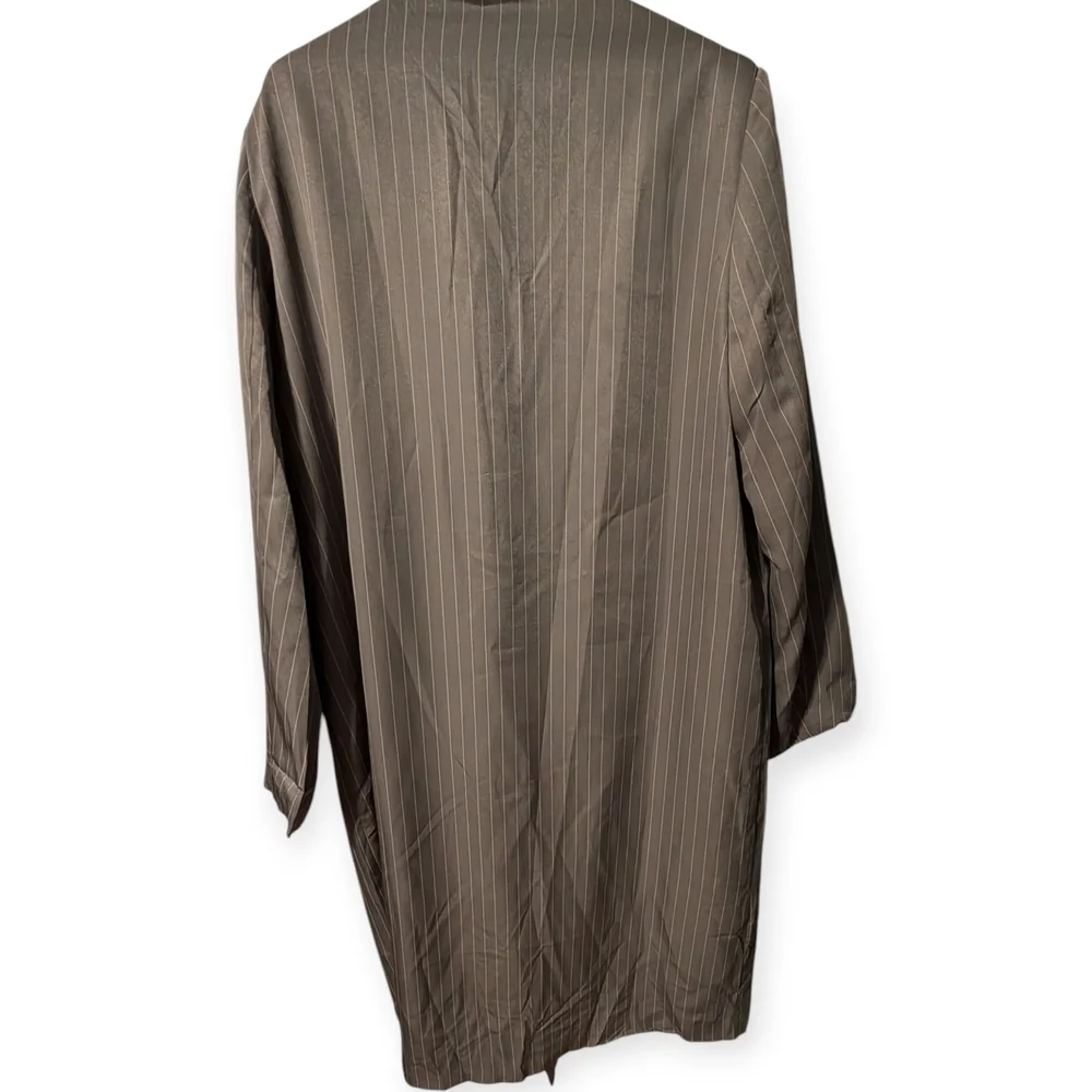 PrettyLittleThing Gray Pinstripe Blazer